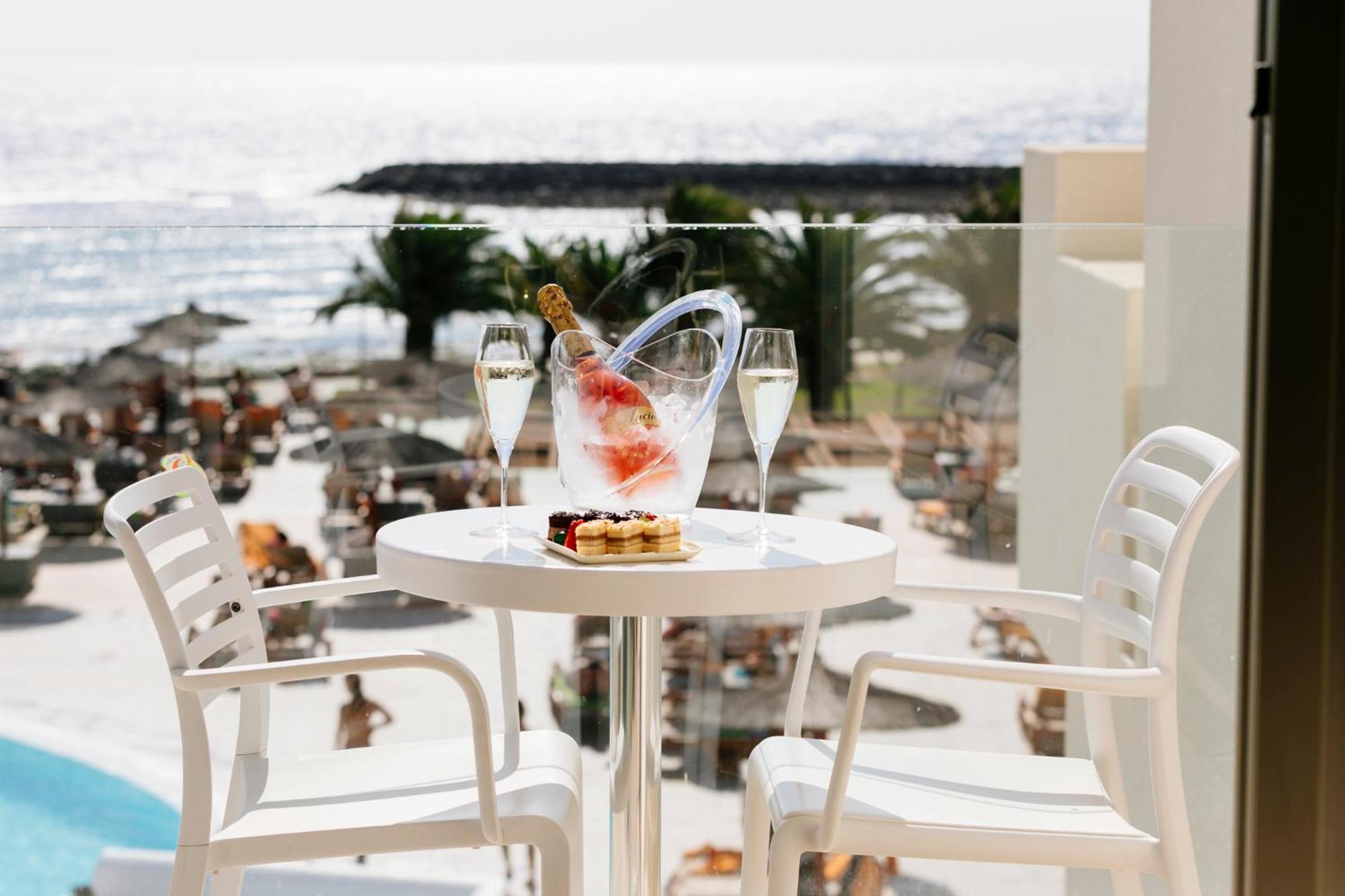 Hd Beach Resort Costa Teguise Esterno foto